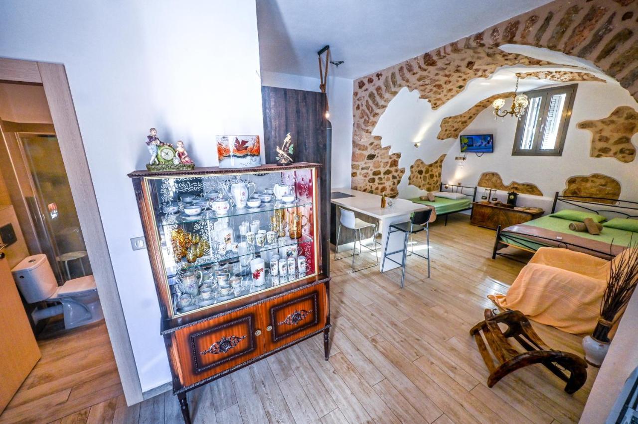 καμάρα χωριό φοινίκι , Kamara Finiki Village Apartment Moláoi
